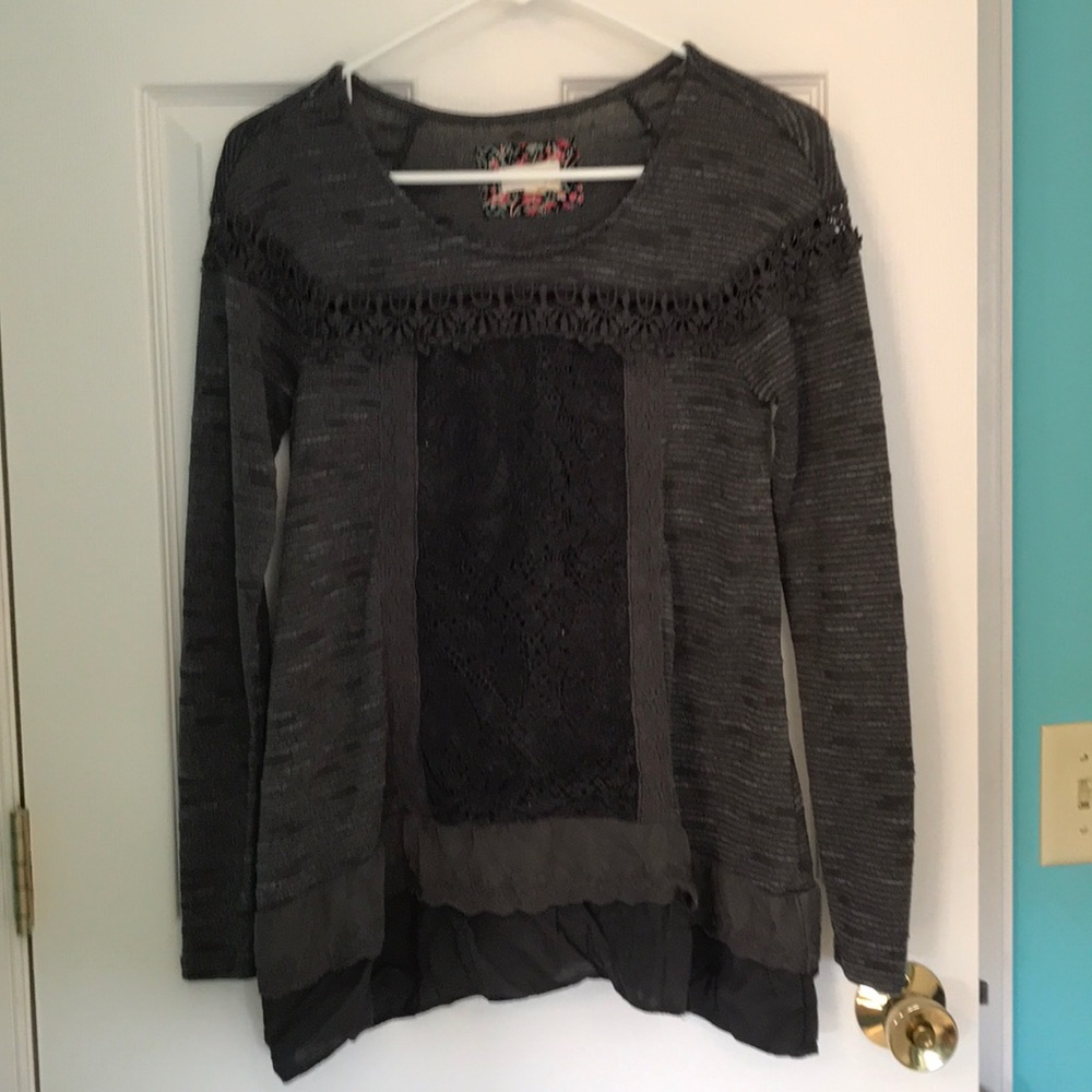 Long Sleeve with Lace Details!